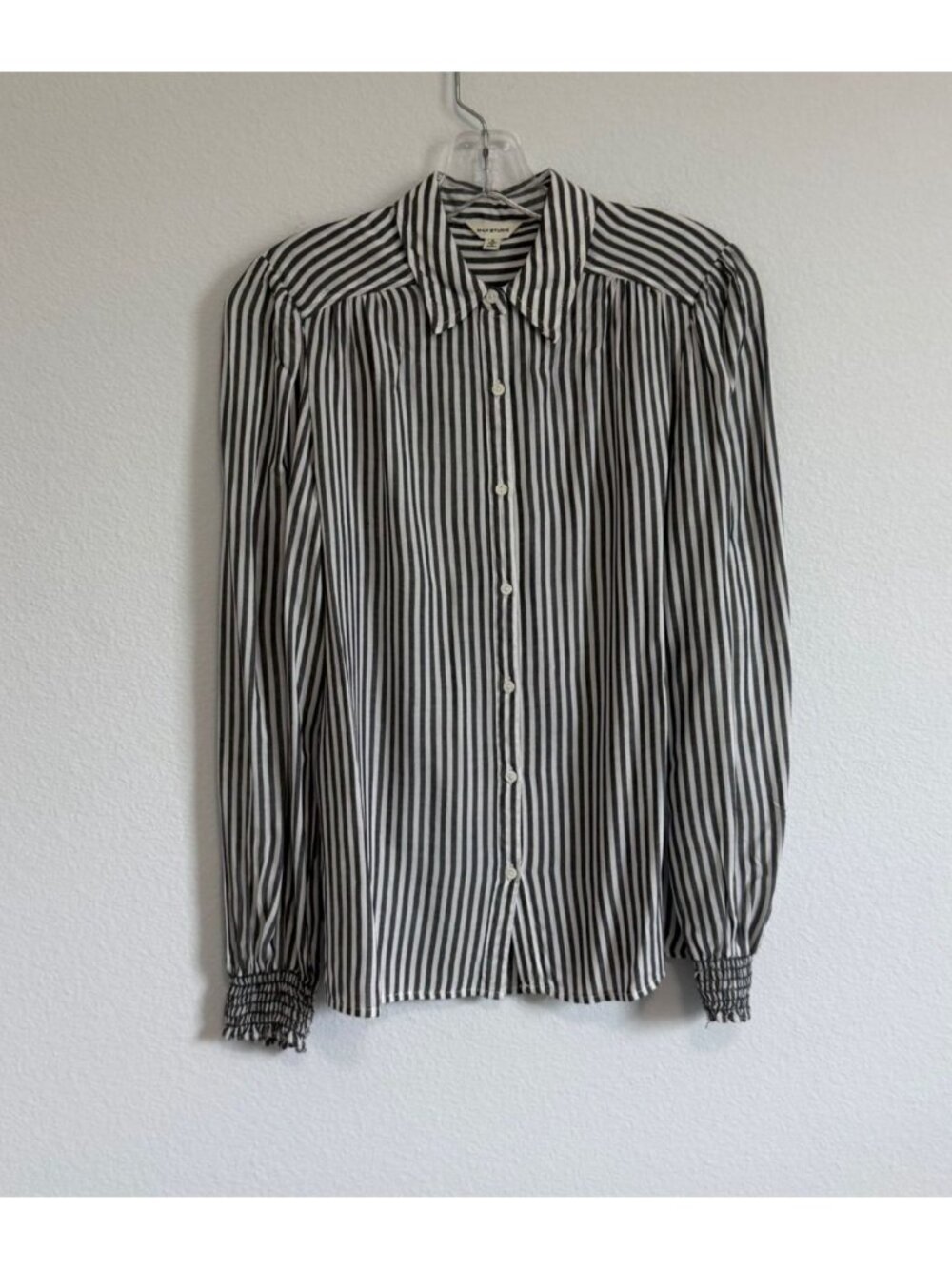 Max Studio Gray/White Striped Long Sleeve Collared Button Front Shirt Size S